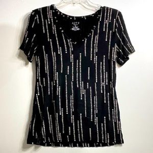 Apt 9 Lightweight Slinky Soft V Neck Tee Black with White Print Size S Small